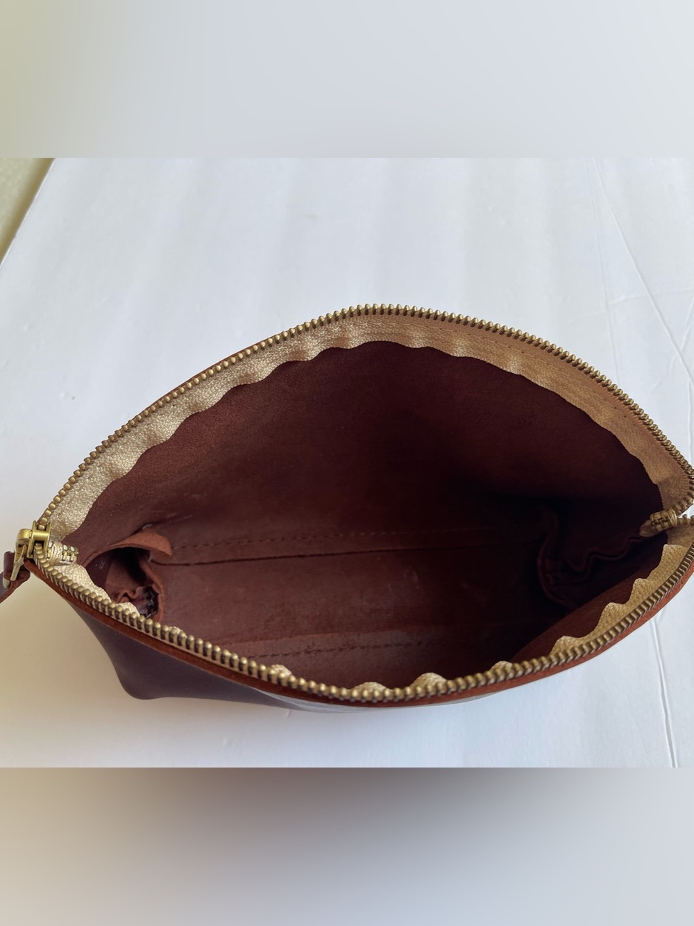 Portland Leather Brown Eclipse Makeup Bag Half-Moon Zip Cosmetic Pouch - Picture 6 of 13